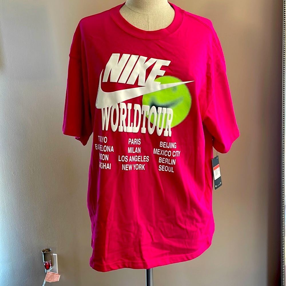 COPY - Mens Nike T shirt World Tour
